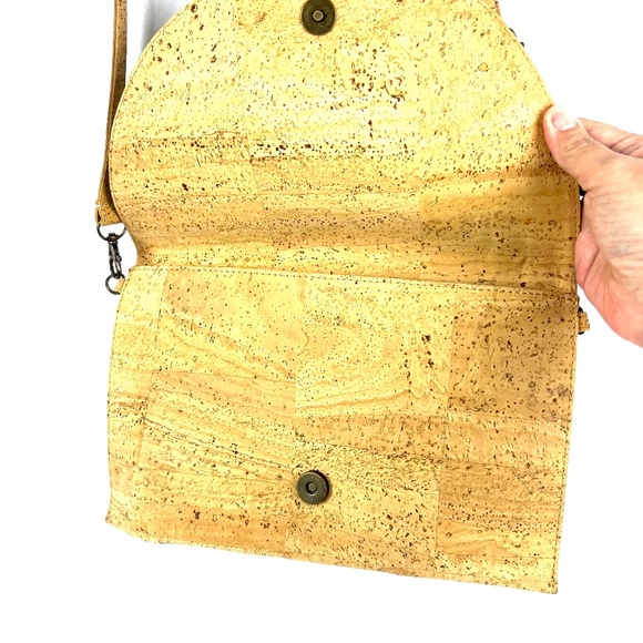 Carpel Made in Portugal Cork Crossbody Bag - Picture 8 of 13
